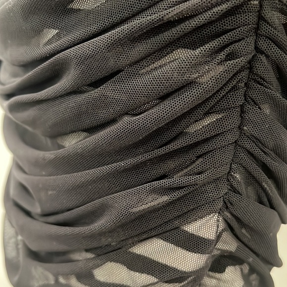 BCBGMAXAZRIA Black/White Striped Mesh Ruched Overlay One Sleeve Cocktail Dress - Picture 7 of 8